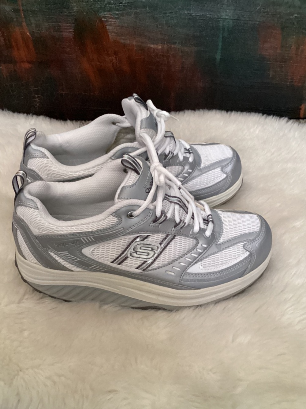 Skechers White and Silver Mesh Shape Ups Women’s Sneakers 8.5